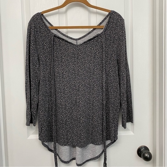 Maurices Gray Loose Fit Top Large - Picture 8 of 8